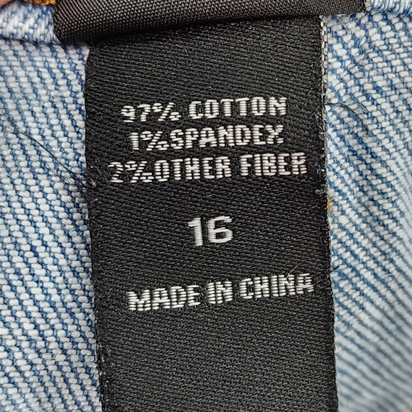 Disney Women's Plus Size Chip 'N Dale Mom Jeans - 16 - Picture 8 of 8